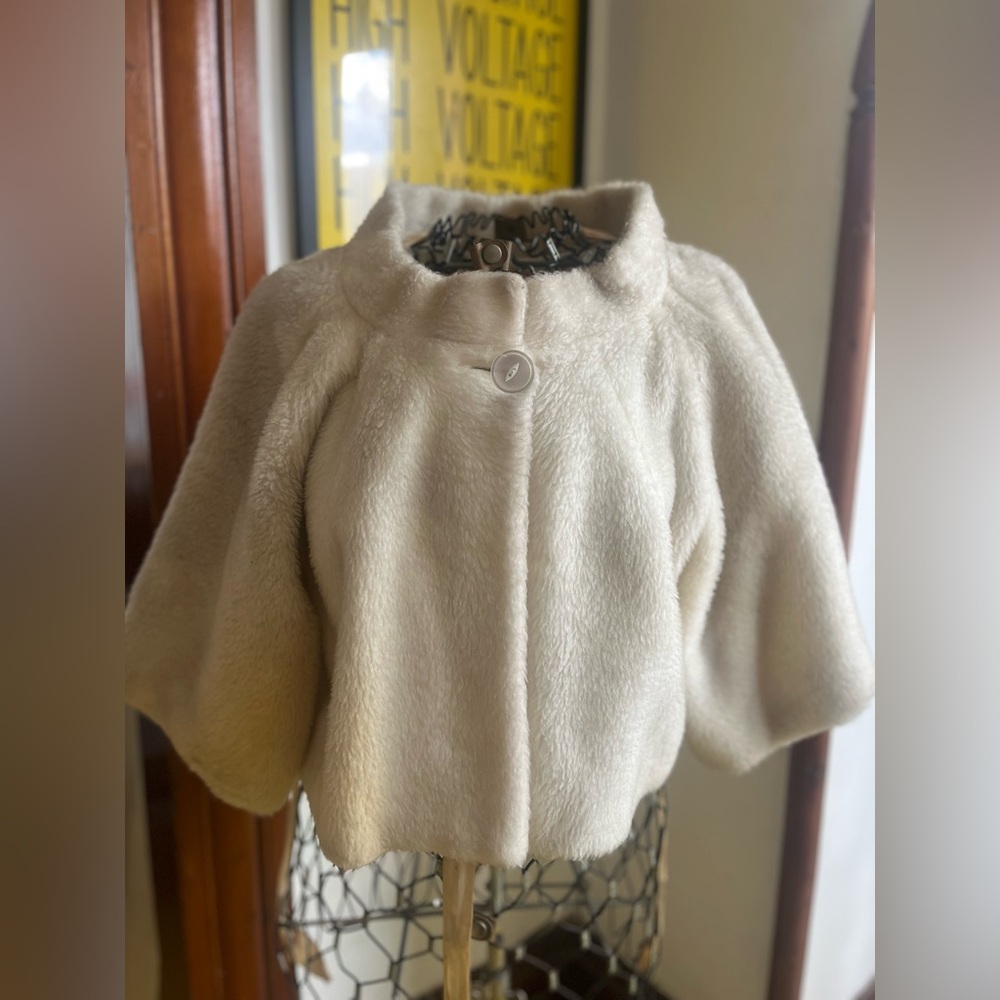 Vintage 1960s White Cropped Cape Coat